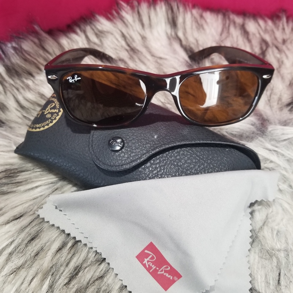 Ladies Ray Ban sunglasses